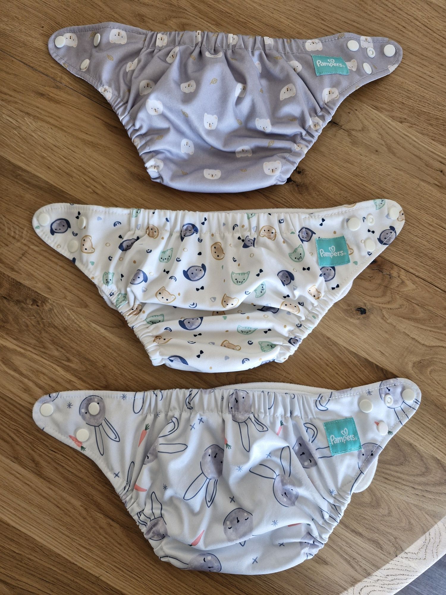 Wielorazowe pieluchy firmy Pampers hybrid dla niemowląt.


Od 3 kg do