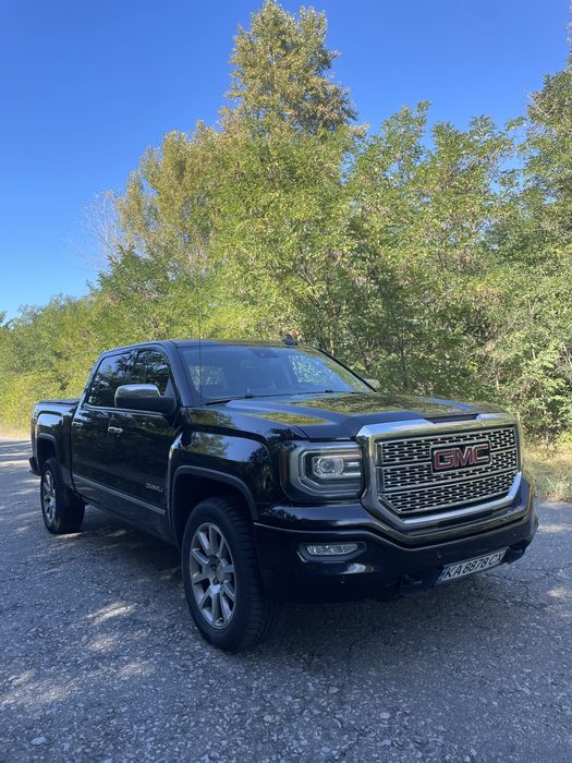 GMC Sierra Denali