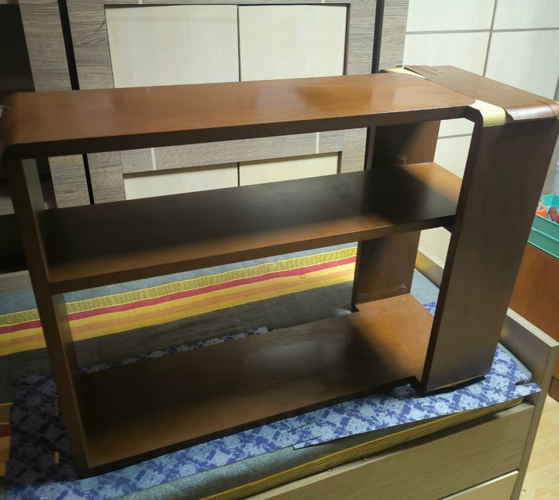 Drewniana szafka RTV