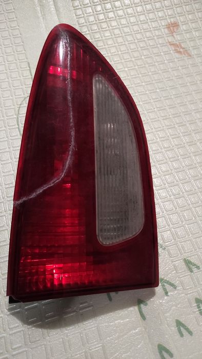 Фонарь задній лівий внутрішній Subaru Tribeca В9 84251XA01A (дефект)