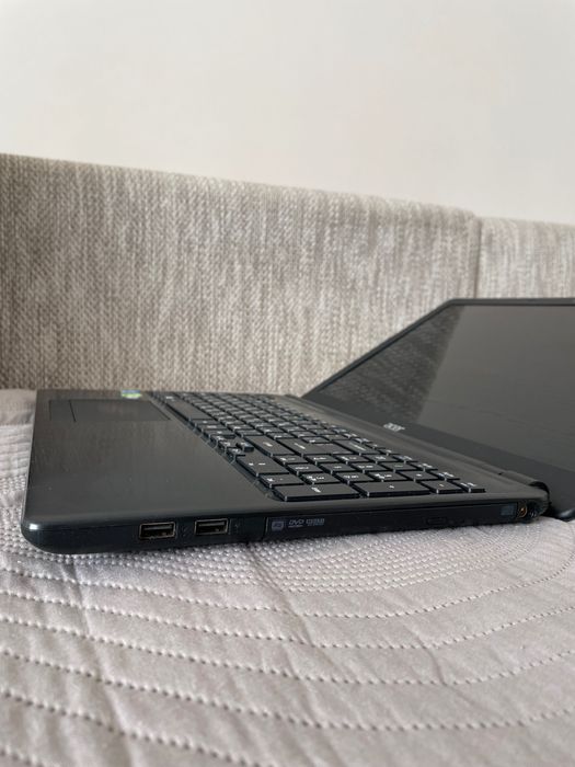 Sprzedaję Laptopa Acer