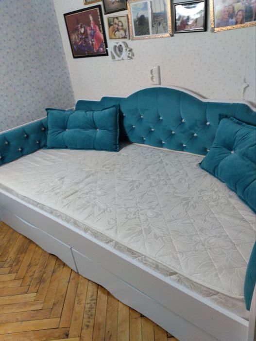 Ліжко для дівчинки