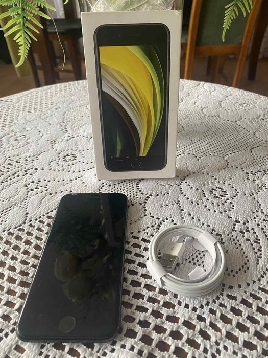 iphone SE 2020 (stan dobry)