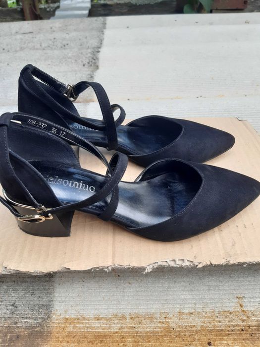 Продам замшові туфлі 36 розмір