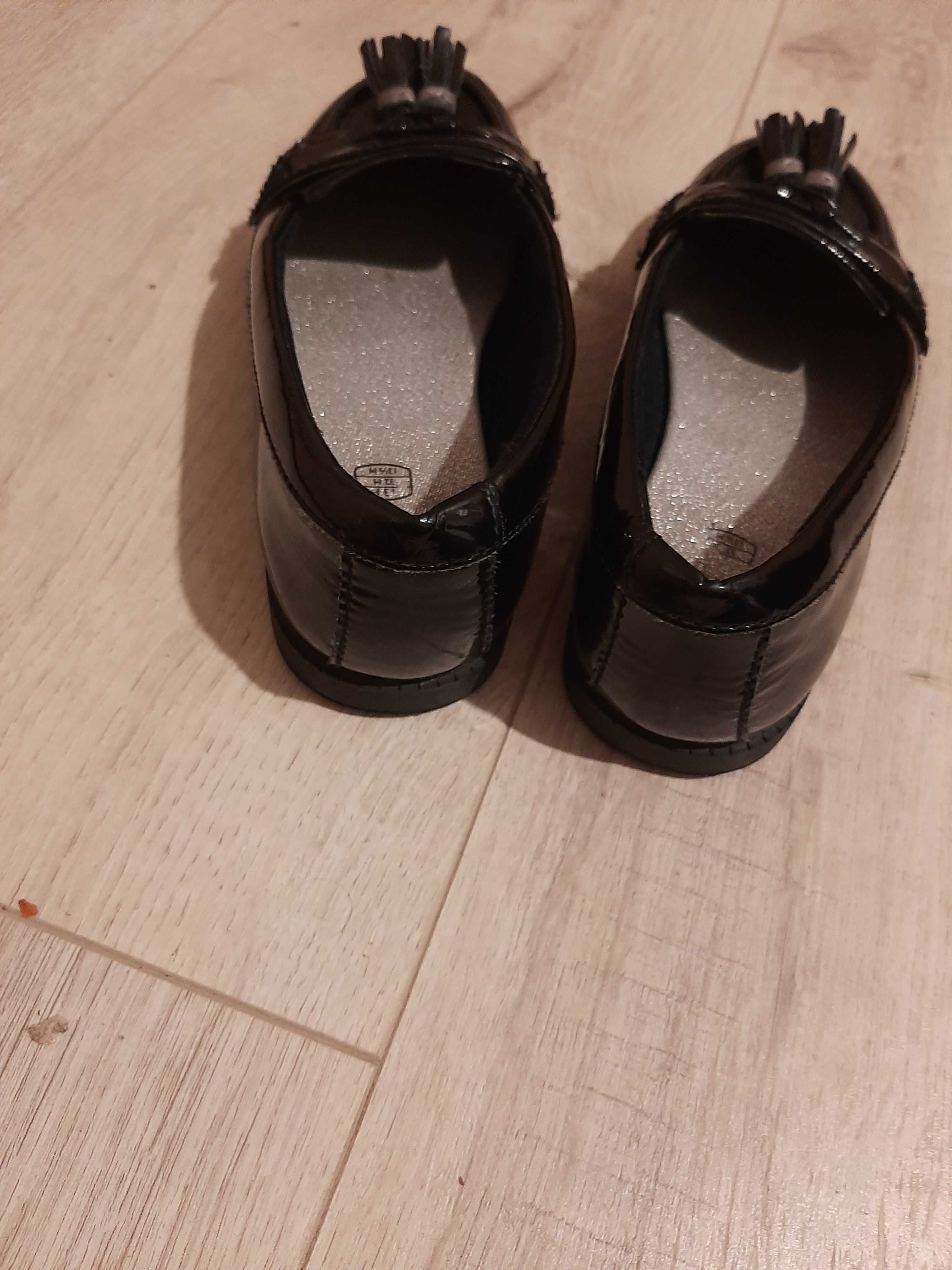 Czarne dziewczęce pantofetki r.33-wkładka ok.21cm