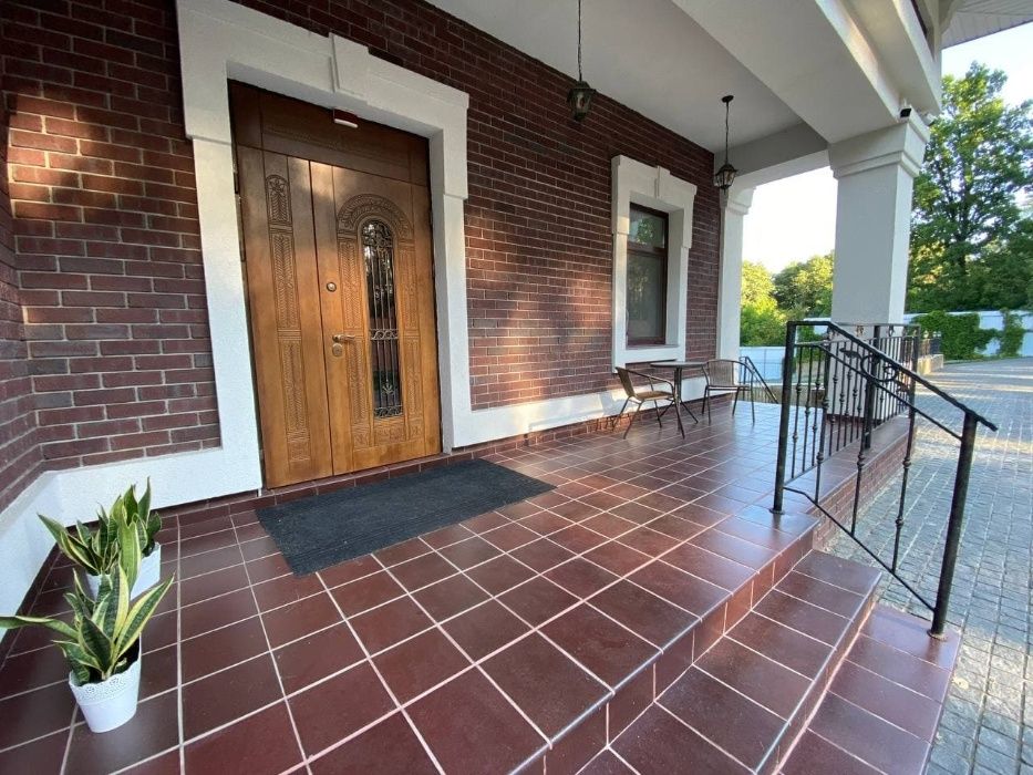 Горенка. От хозяина. Особняк 1039 м2. 1 Га. Озеро Торг до продажи