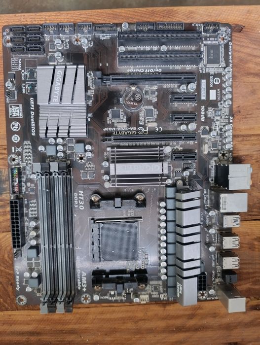 Материнська плата Gigabyte GA-970A-UD3P, am3+ сокет