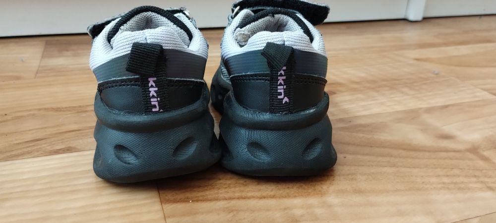 Adidasy dla dziewczynki bekkin 23