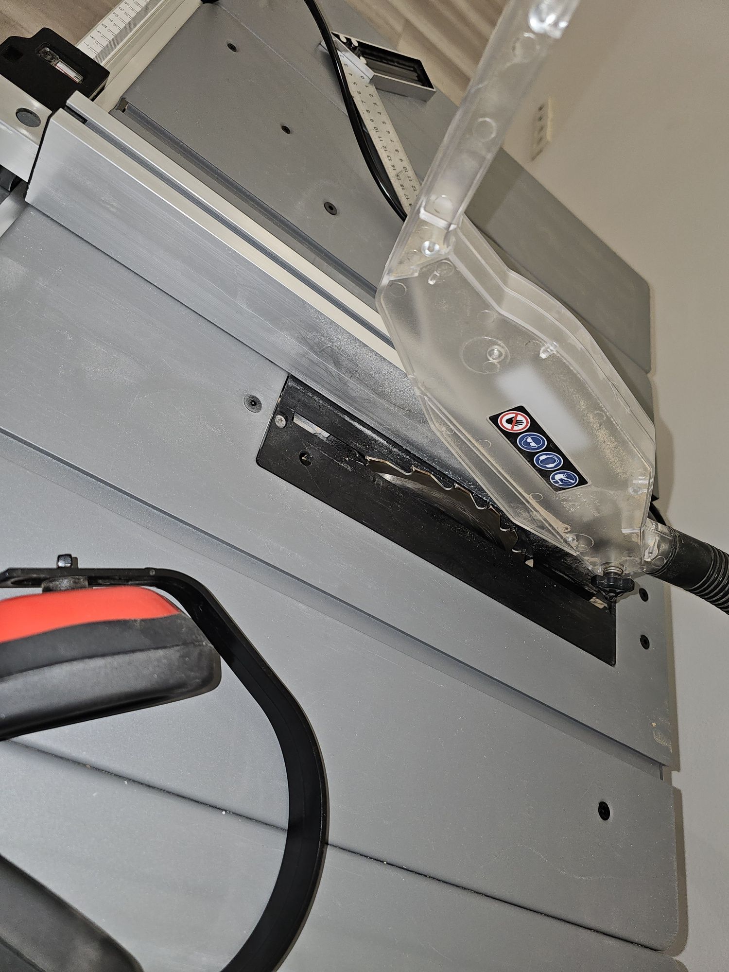 Pilarka DEXTER 250 mm 2000W TS100S