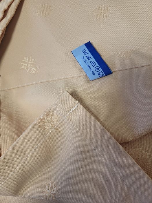 Скатертина з вишивкою 140×160 см