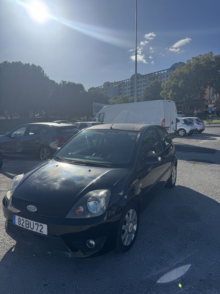 Ford Fiesta 1.4 para venda