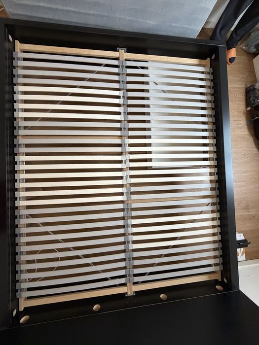 Estrutura de cama MALM c/ 1 ano de uso +estrado + 2 caixa de arrumação