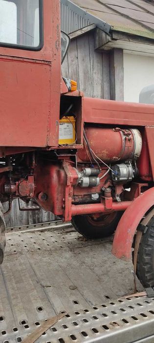 Трактор колісний т 25