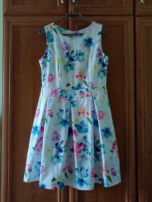 Sukienka kwiaty rozmiar M/L