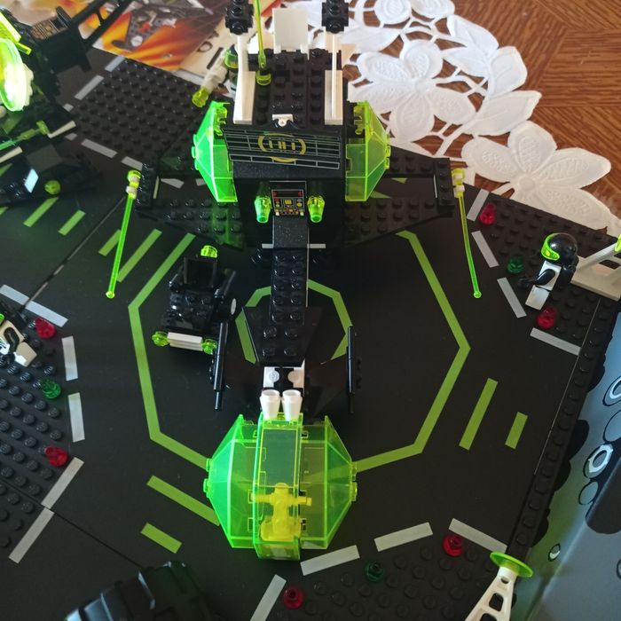 Kolekcja Lego Blacktron 6988 lata 90 Space 6981