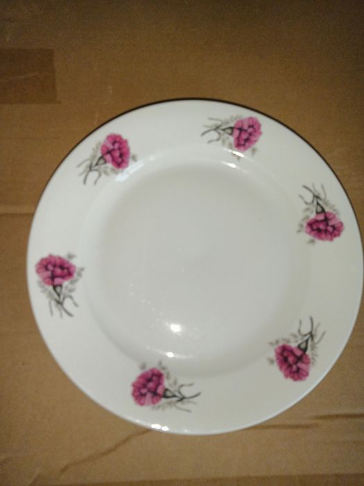 Porcelana Karolina duży płaski talerz