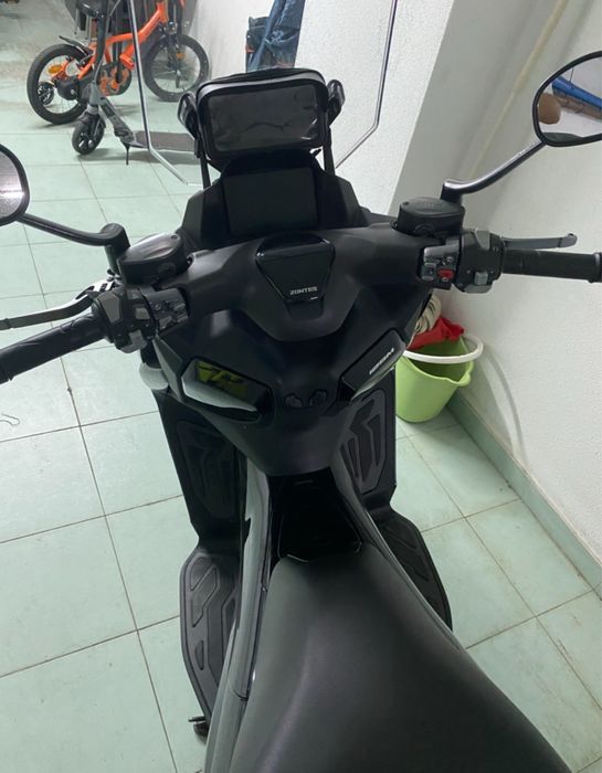 Scooter Zontes 125M