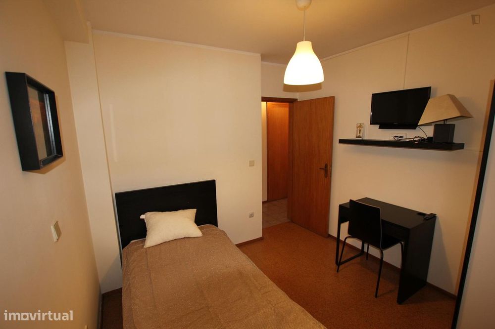 309973 - Quarto single com janela interna num...