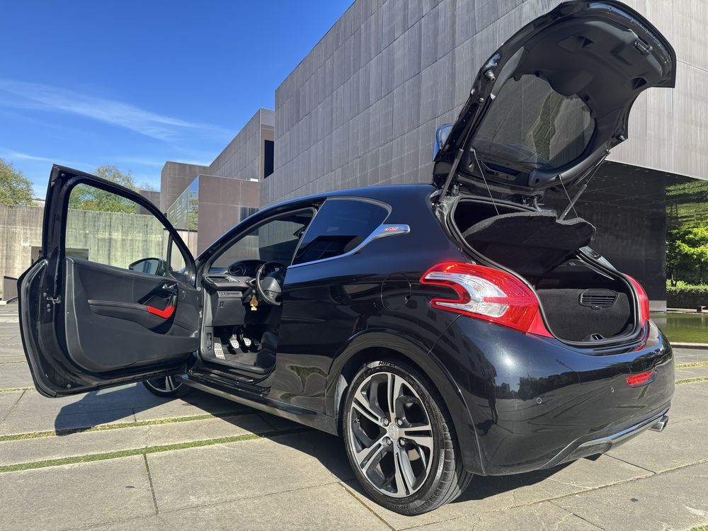 PEUGEOT 208 GTI 2013/09 desde 110 p/mês