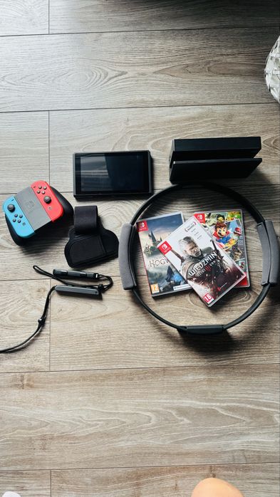 Nintendo Switch+3 gry(kartridże) +ring fit(bez gry)+pełne okablowanie
