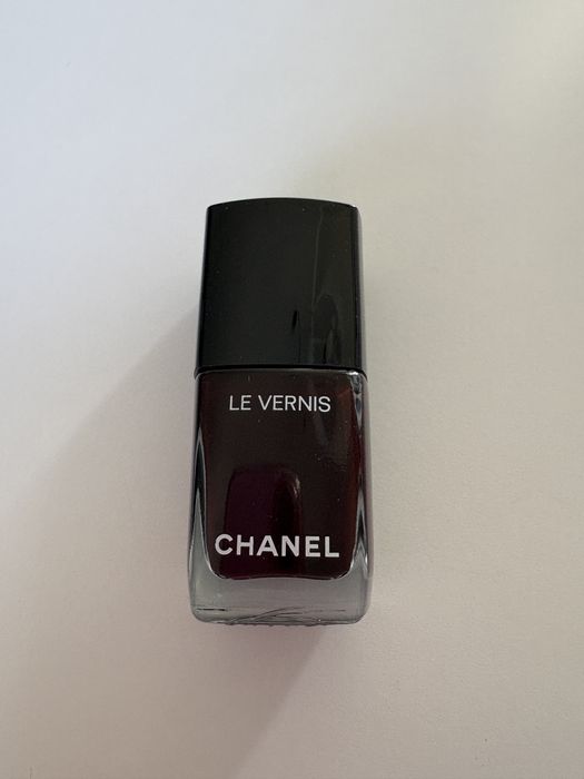 lakier Chanel rouge noir 155