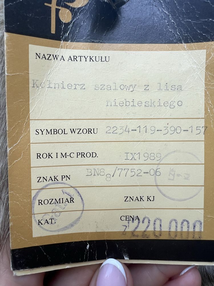 Ekskluzywne szale z naturalnego futra lisa niebieskiego (vintage,PRL)