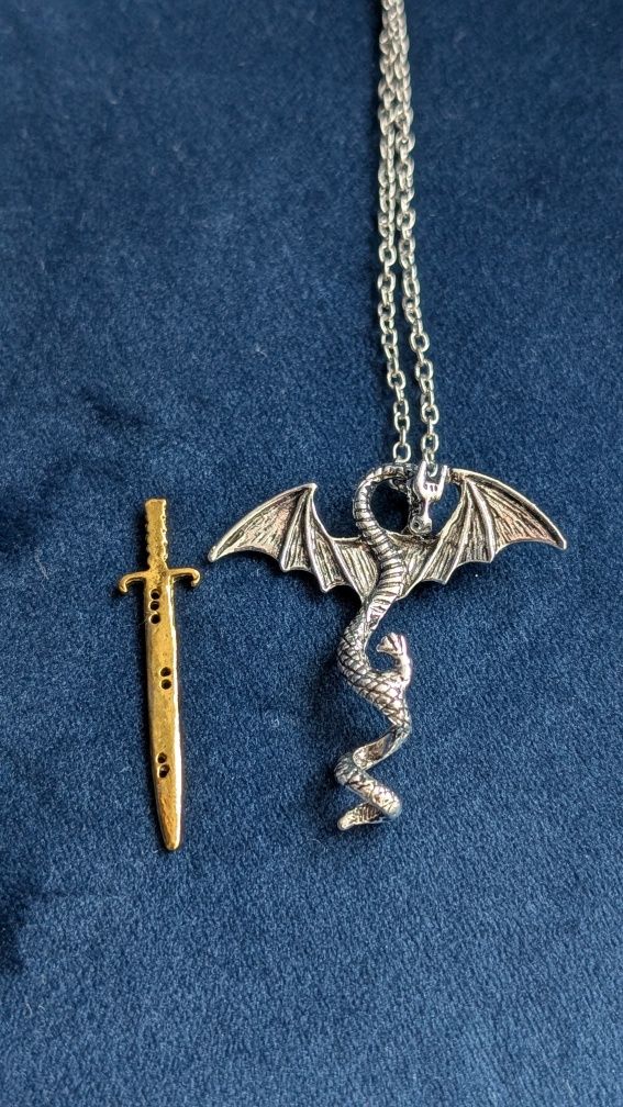 3D кулон на цепочке серебряный летающий дракон золотой меч Dragon