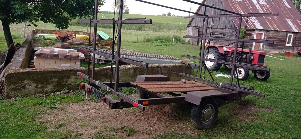 Przyczepka samochodowa specjalna