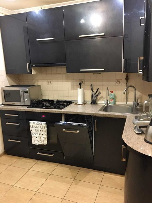 Оренда 3 кім. квартири з паркомісцем Львів / вул. Угорська