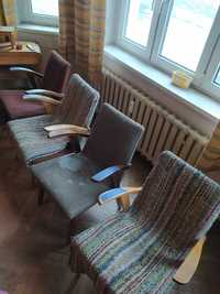Fotele PRL do renowacji