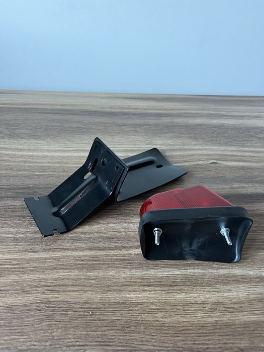NOWA POLSKA KOMPLETNA lampa tył lampa tylna uchwyt lampy MOTORYNKA