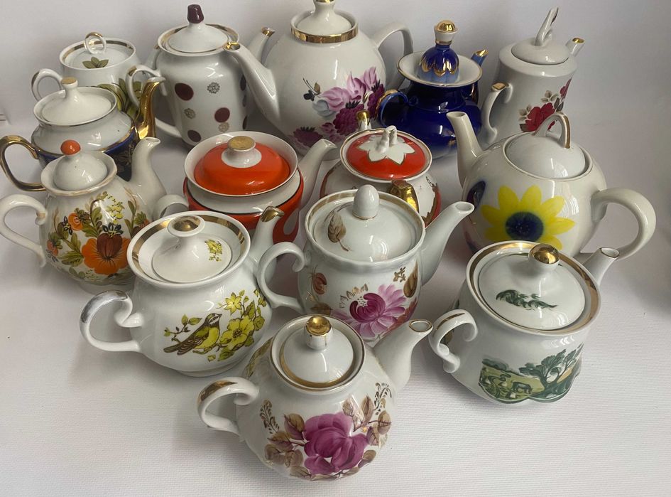 Посуда фарфоровая Чайники