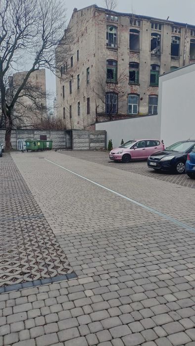 miejsca parkingowe - ul. Gdańska 72