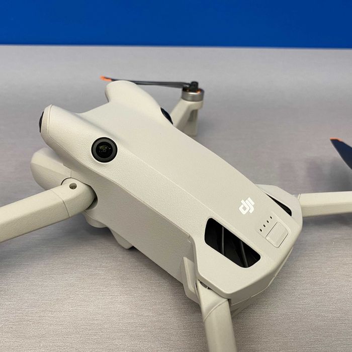 DJI Mini 4 Pro Fly More Combo (DJI RC 2)