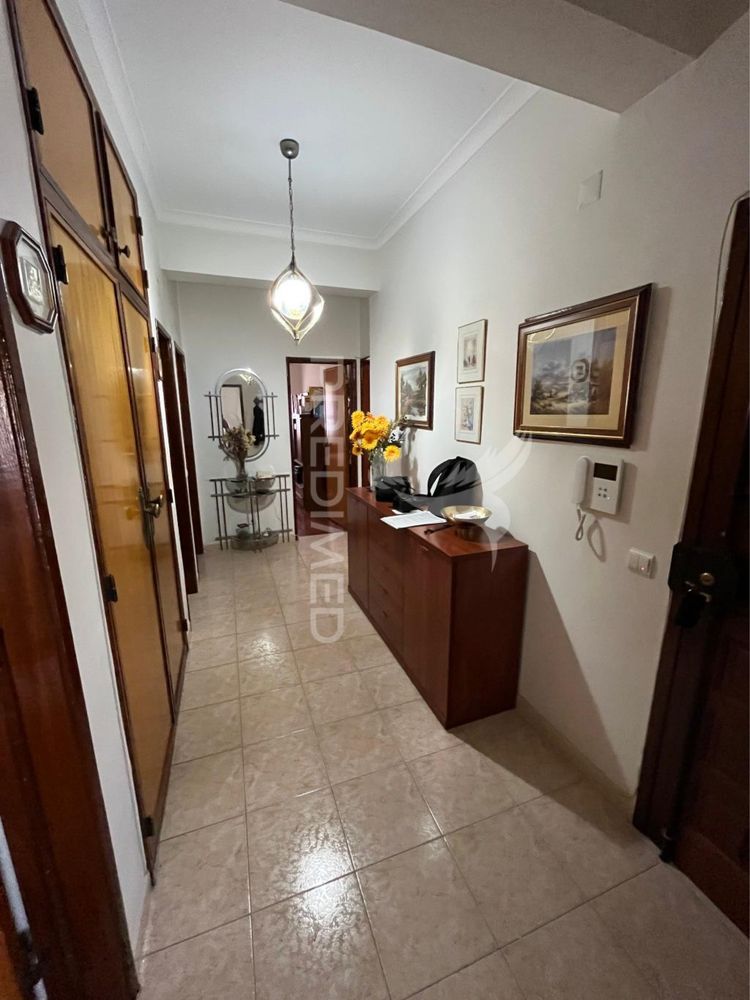 Apartamento T3 c/ Garagem Box - Barreiro