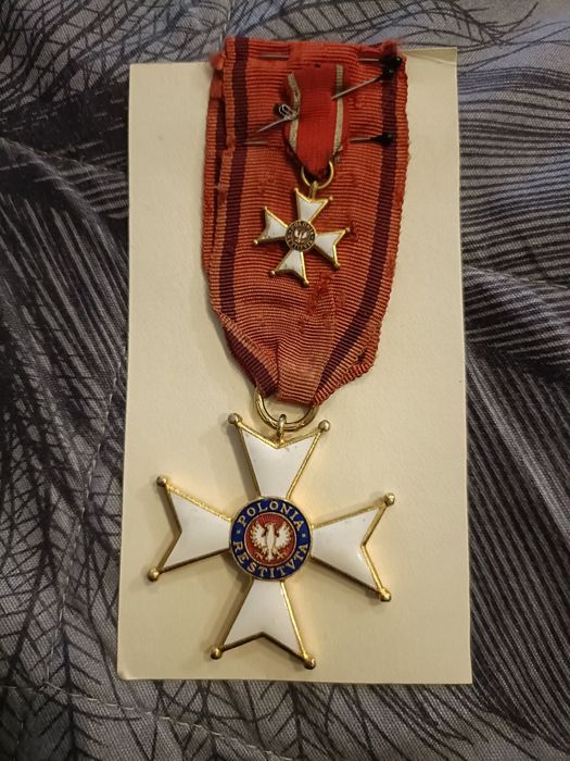 Krzyż kawalerski orderu odrodzenia Polski  etui 1