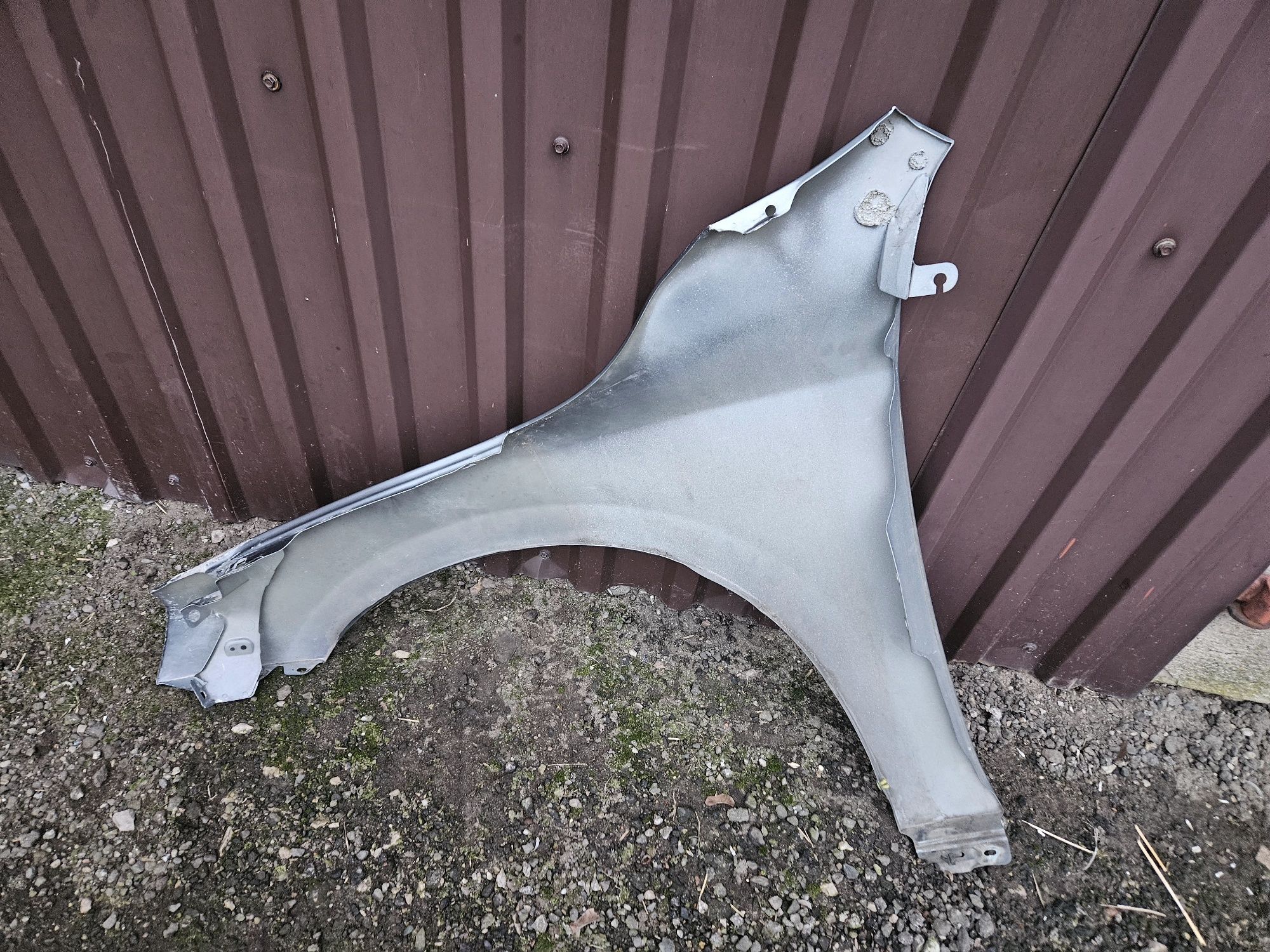 Volvo V60 S60 II Lift 2013 – błotnik przód przedni prawy