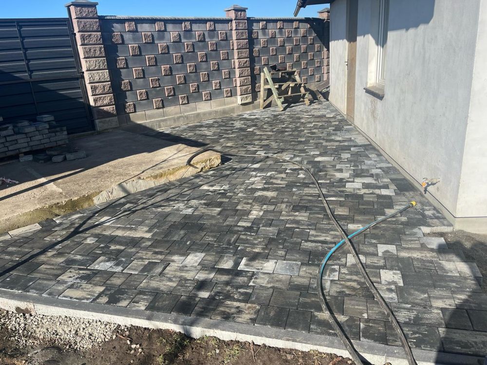 Бруківка продаж та вкладання