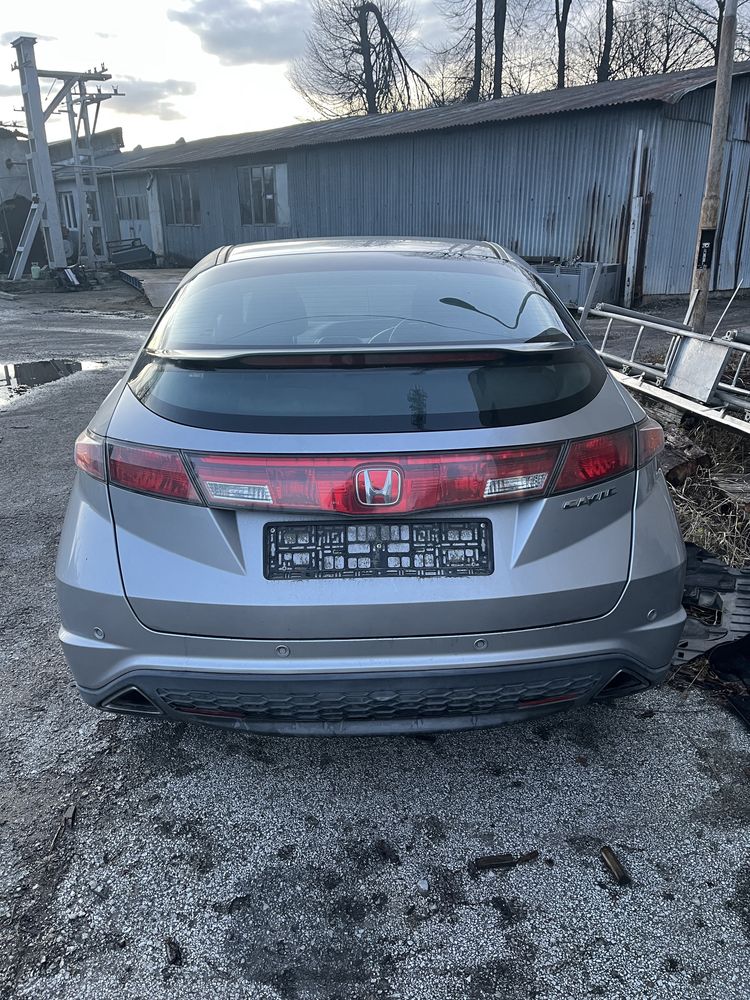 Honda Civic ufo VIII 2.2 d częsci drzwi maska zderzak lampy
