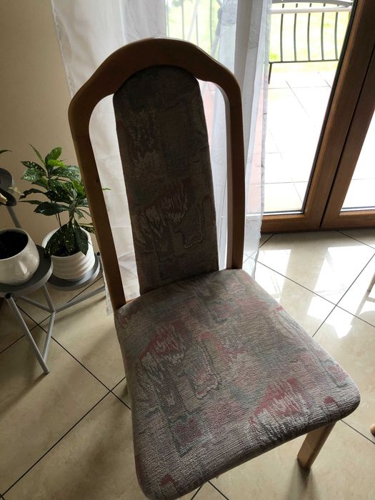 Stół z krzesłami Swarzędzkie Fabryki Mebli