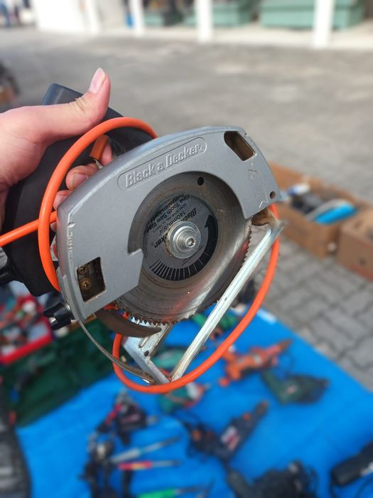 Lote de Serras Circulares e Rebarbadoras Amoladoras - Bosch, Desde 15