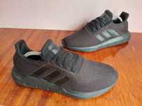 Кроссовки фірми adidas Swift Run оригінал 

Розмір по бірці: 
US 9 1/2