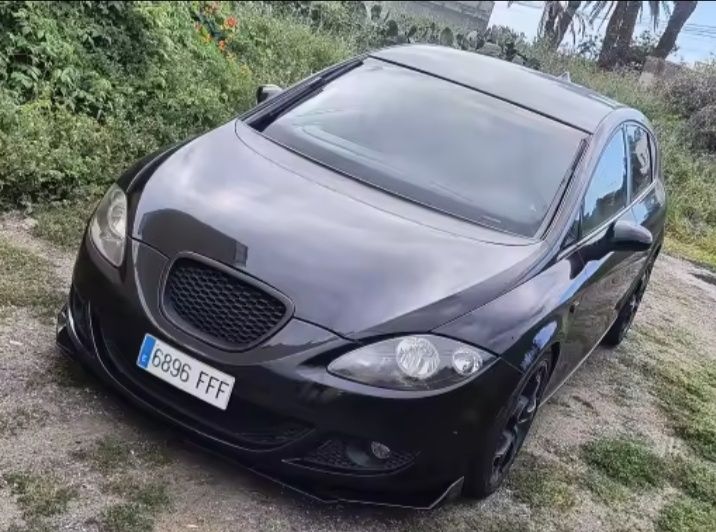 Lábio frontal e barbatana tubarao traseira