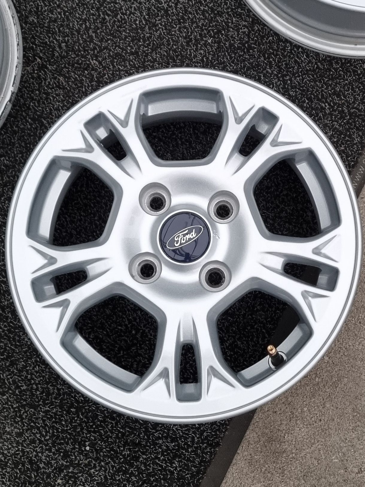Felgi Alu z czujnikami 14" Ford Fiesta MK7 KA+ 4x108 Oryginalne