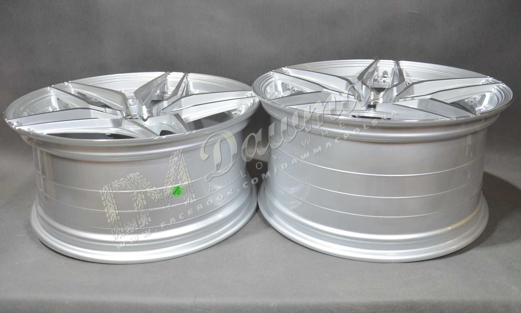 Felgi aluminiowe DM14 19" 8,5J ET35 + 9,5J ET38 5x114,3 Silv Mach Face