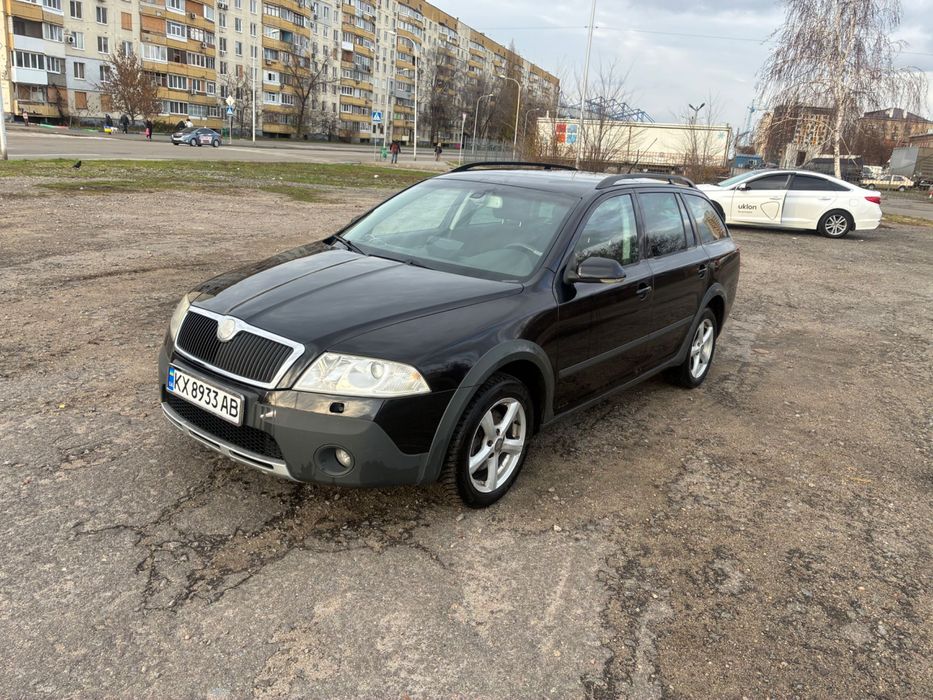 Шкода Октавія Скаут для військових