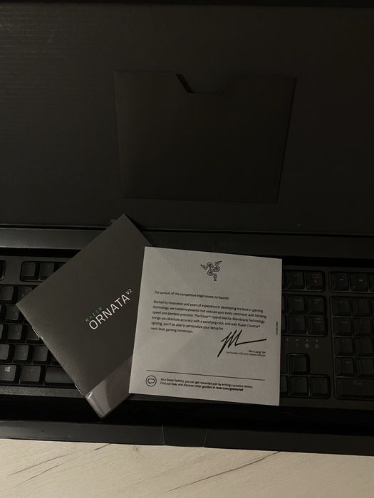 Продам ігрову клавіатуру Razer Ornata V2