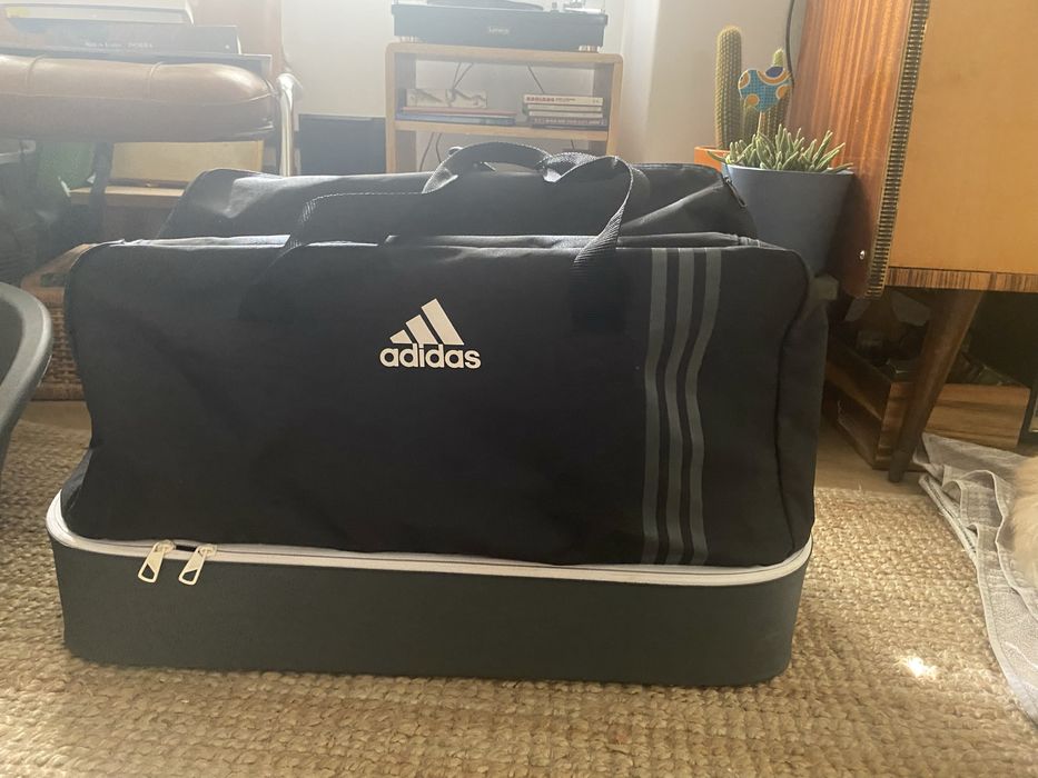 Saco desporto adidas - novo