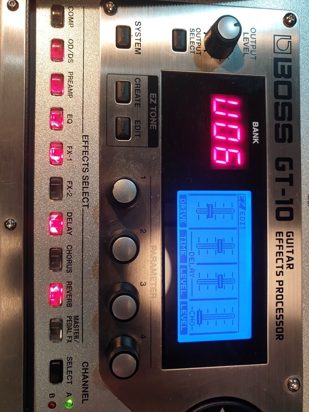 BOSS GT 10 efekt mikser gitarowy prawie nowy.