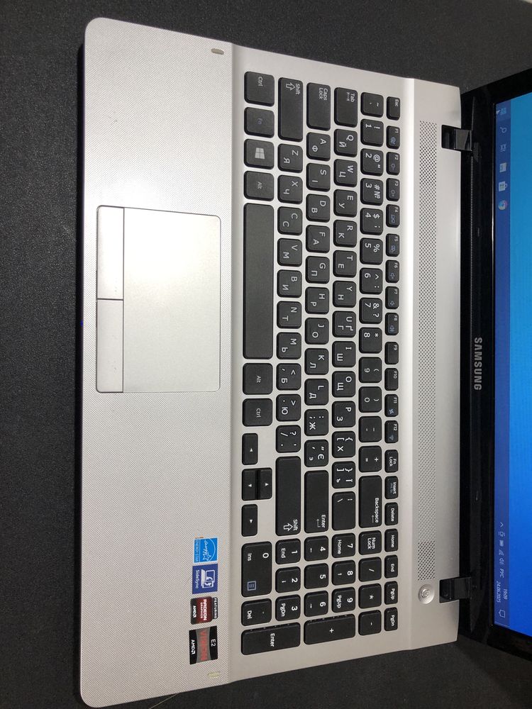 Samsung NP275  AMD E2 / 8Gb / SSD 128